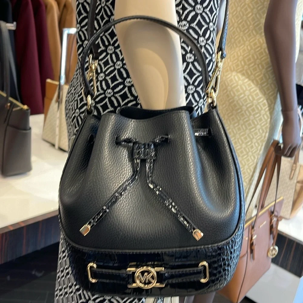 MICHAEL KORS  Reed Medium Pebbled Leather Belted Bucket Messenger Satchel Crossb